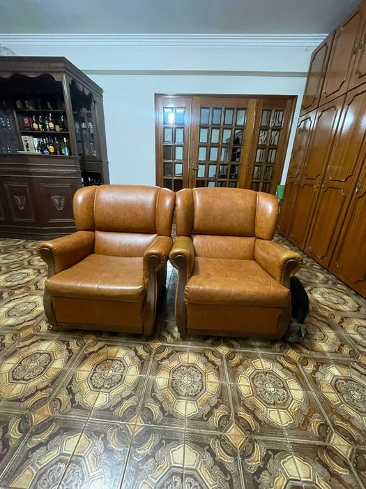 Sofá de 3 lugares e 2 poltronas