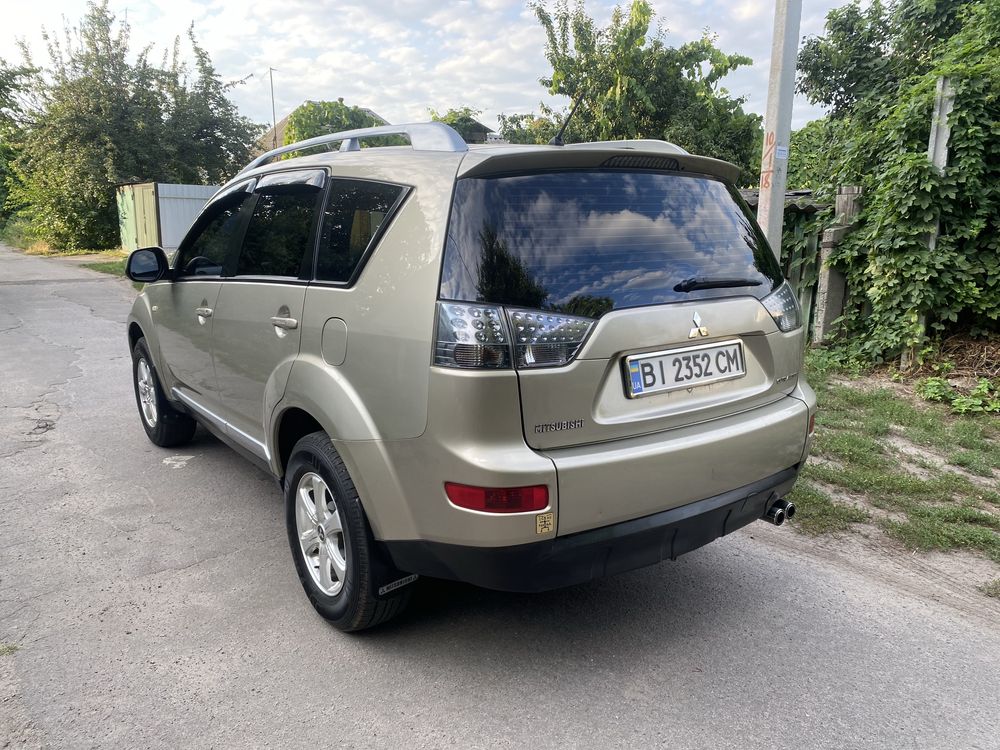 Mitsubishi Outlander 2.0 2007 рік