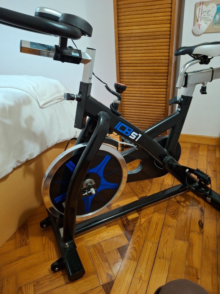 Bicicleta estática BH 9132SP