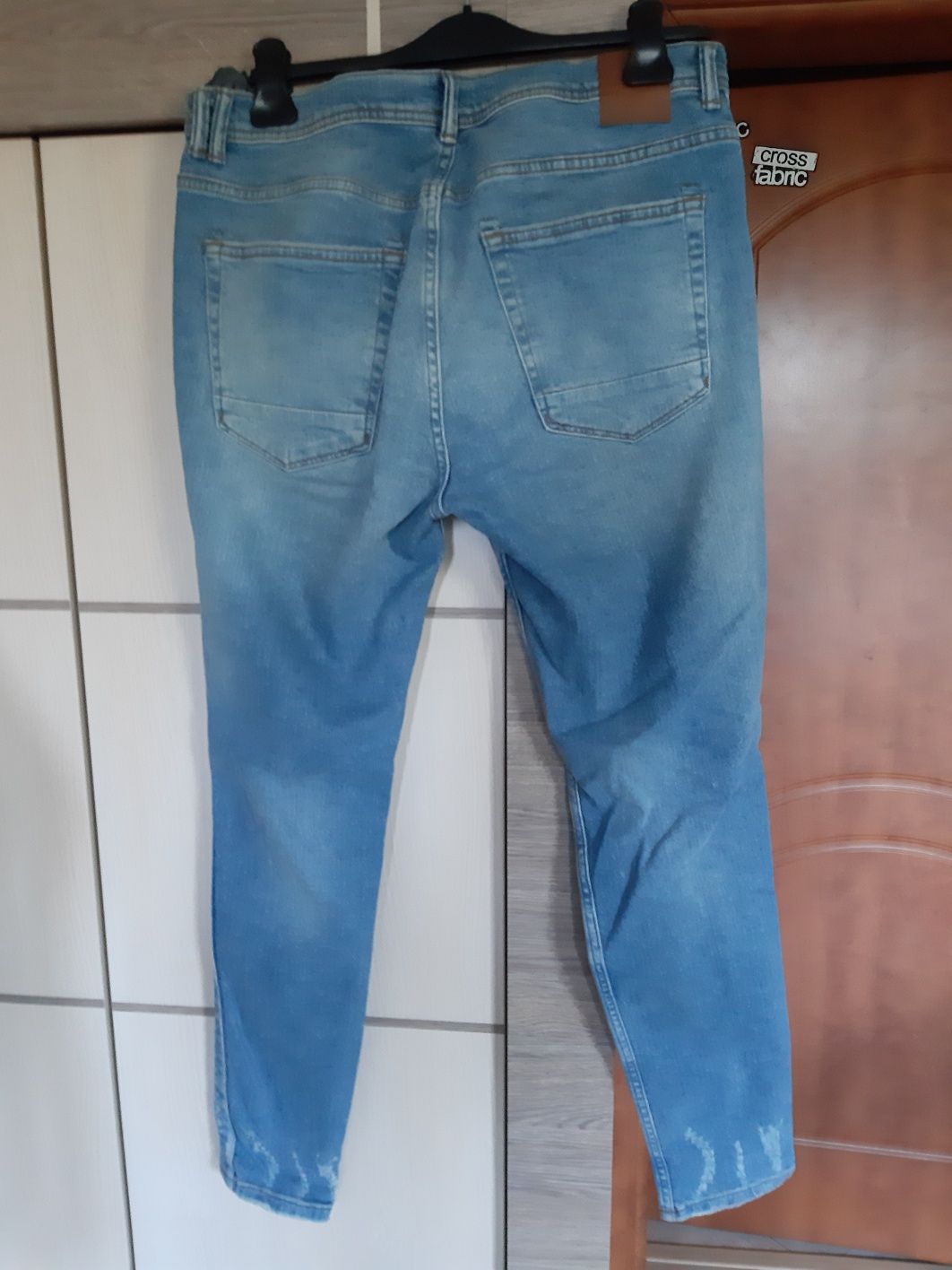 Spodnie Zara Man jeans 46 XL slim męskie błękit lampasy dziury kolekcj