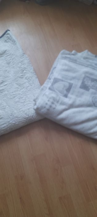 Покривала на ліжко, диван