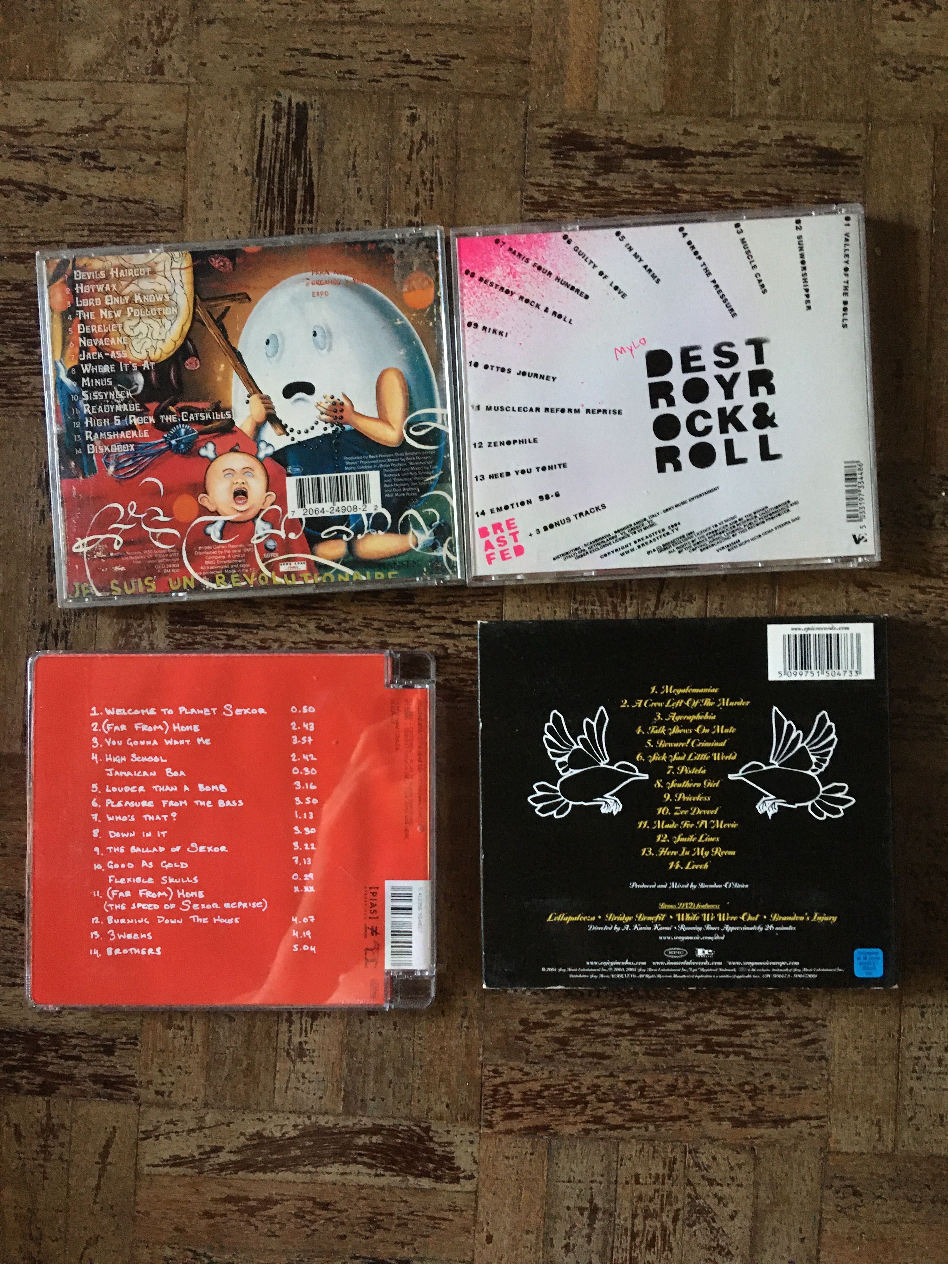 CDs Beck, Tiga, Mylo e Incubus