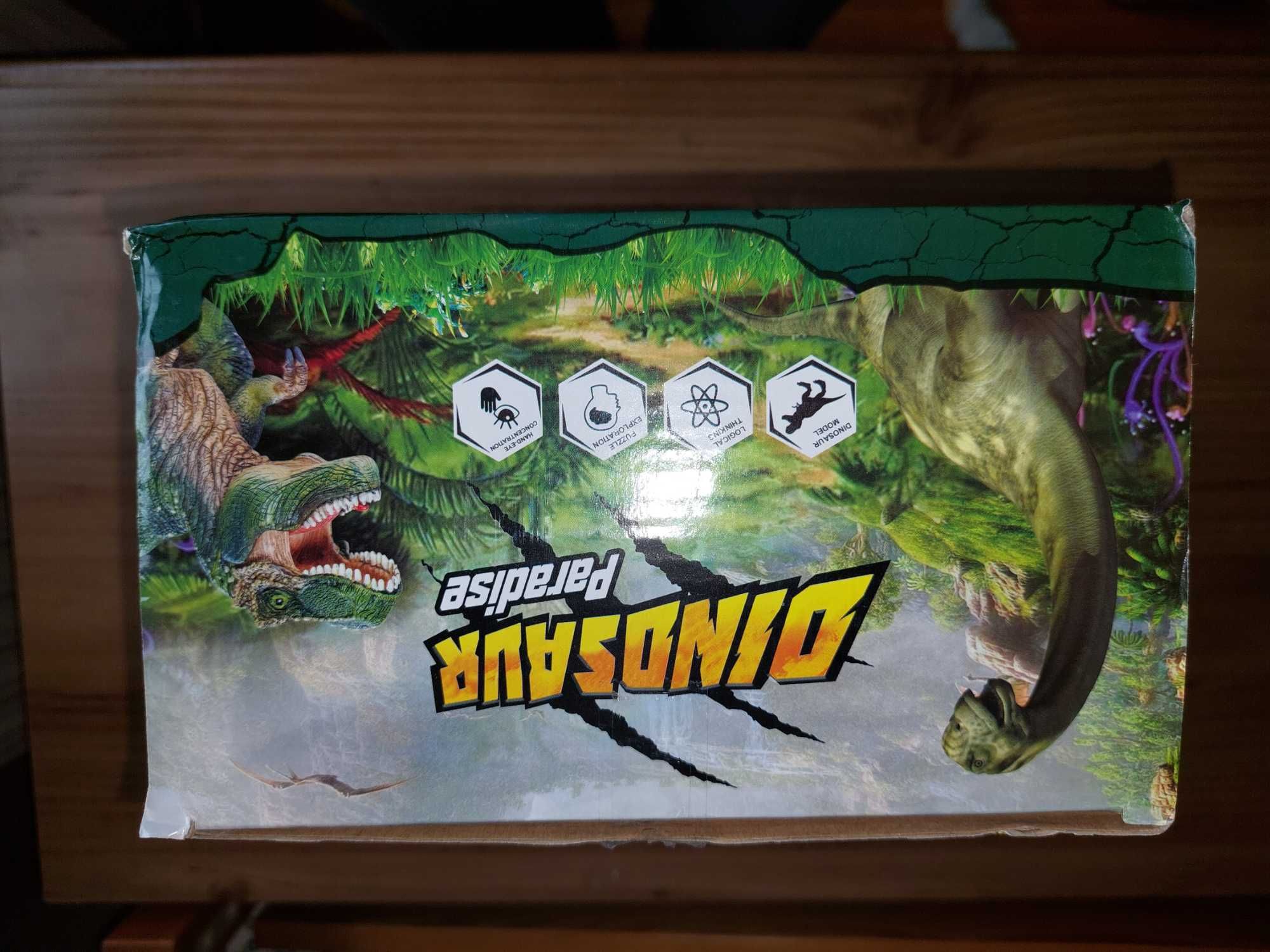 Dinozaury mata figurki auta 3+