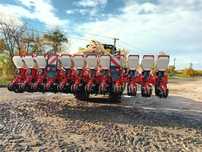 Kverneland Siewnik Optima F e-drive + f-drill  Siewnik punktowy Kverneland Optima F e-drive II