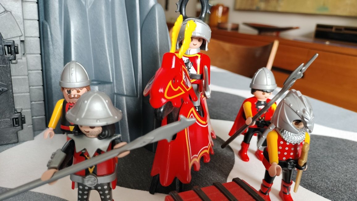 Playmobil Castelo da Rocha do Dragão