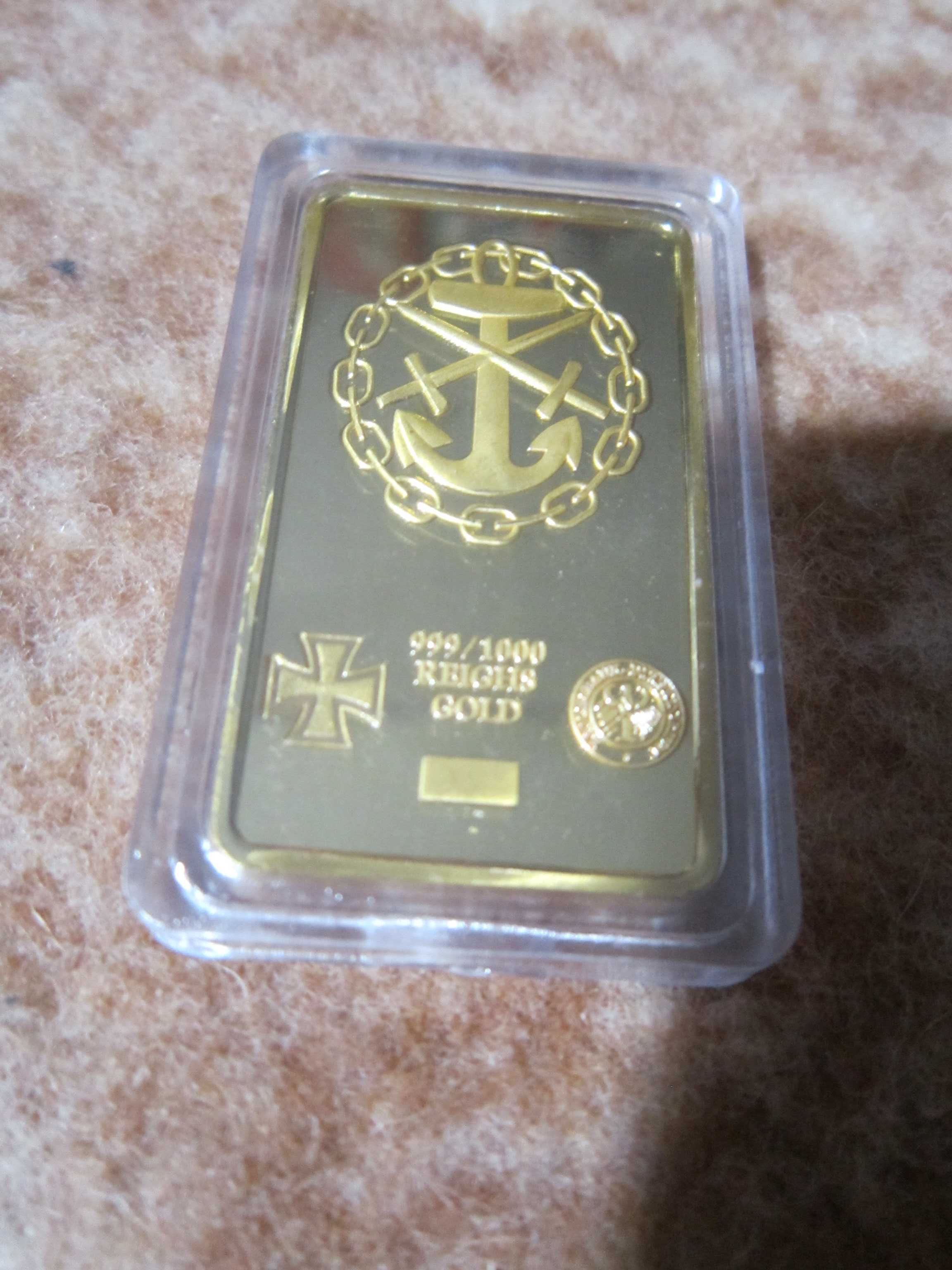 Сувенирная золотая купюра 5 долларов США и другое