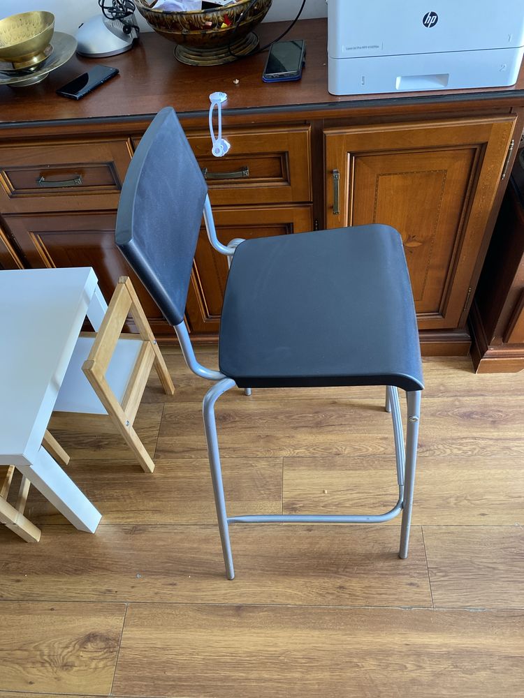 Hoker krzesło stołek barowy Ikea stig