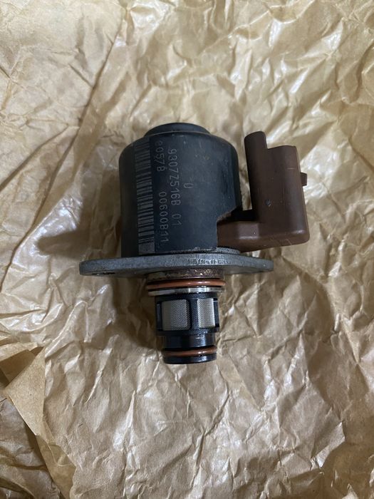 Válvula de controlo de pressão de combustivel clio1.5
