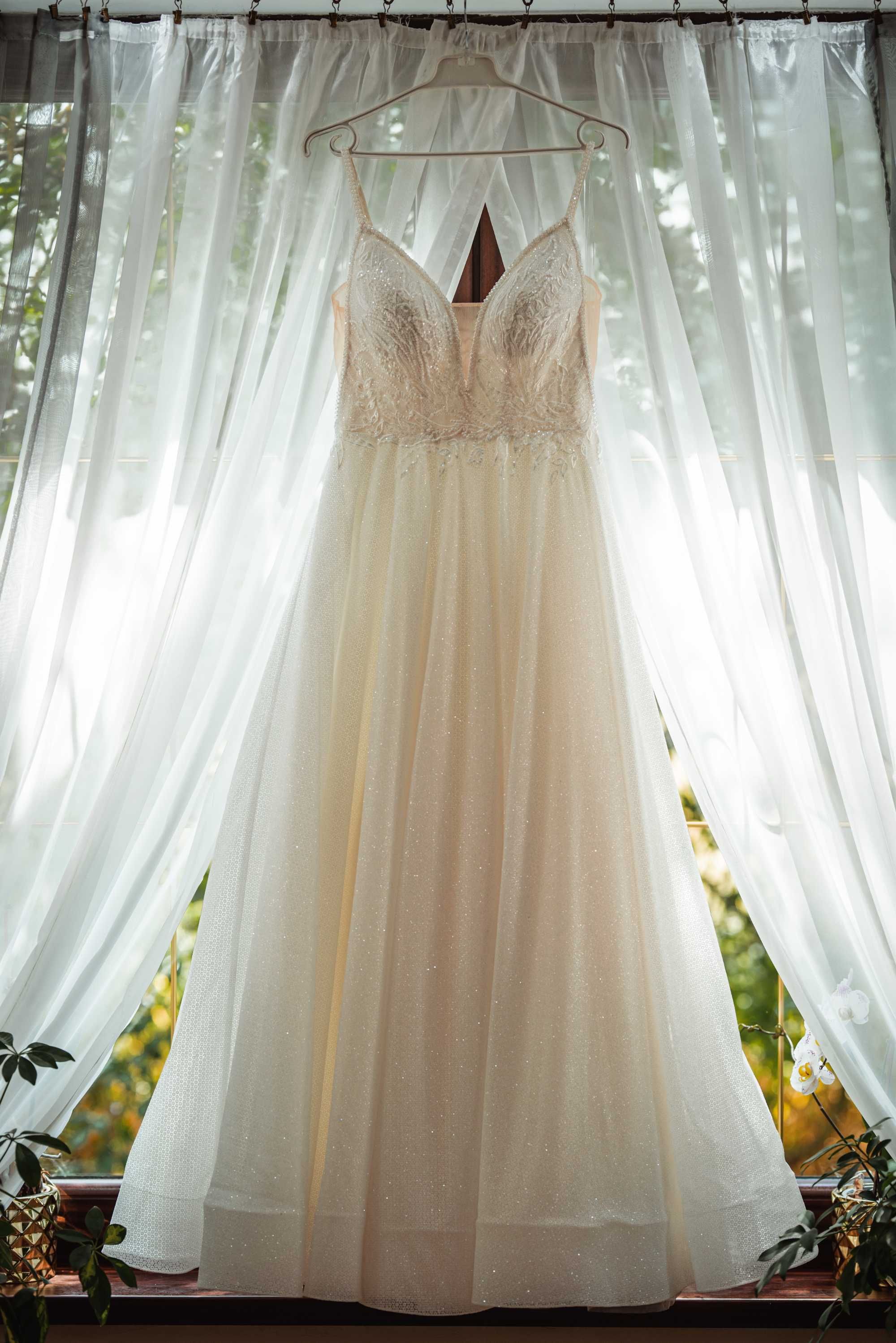 suknia ślubna rozmiar 38 na 170+ 7 cm obcas