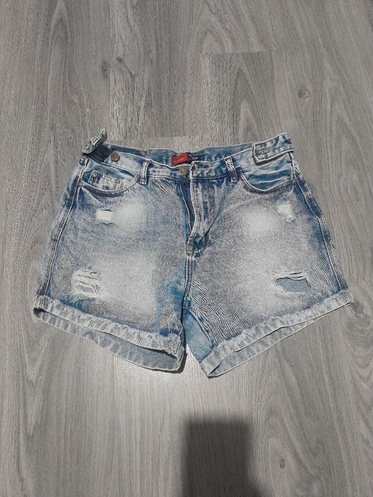 Продам шорти і юбки джинс