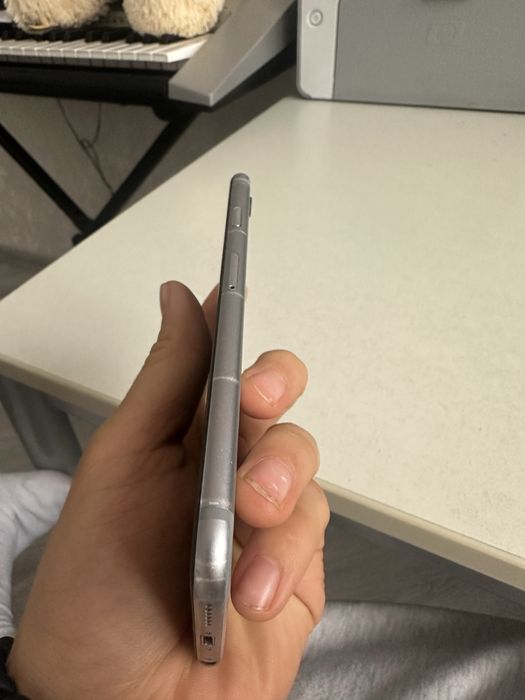 iPhone 6s на запчастини