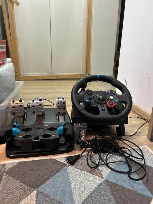 Logitech G29 z shifterem i nakladka F1 stan bardzo dobry cena do nego.