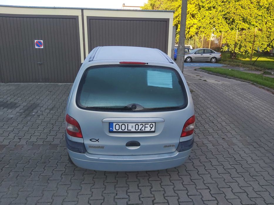 Samochód osobowy Renault Scenic 1.6