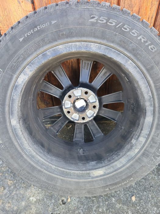 Opony zimowe 255/55R18