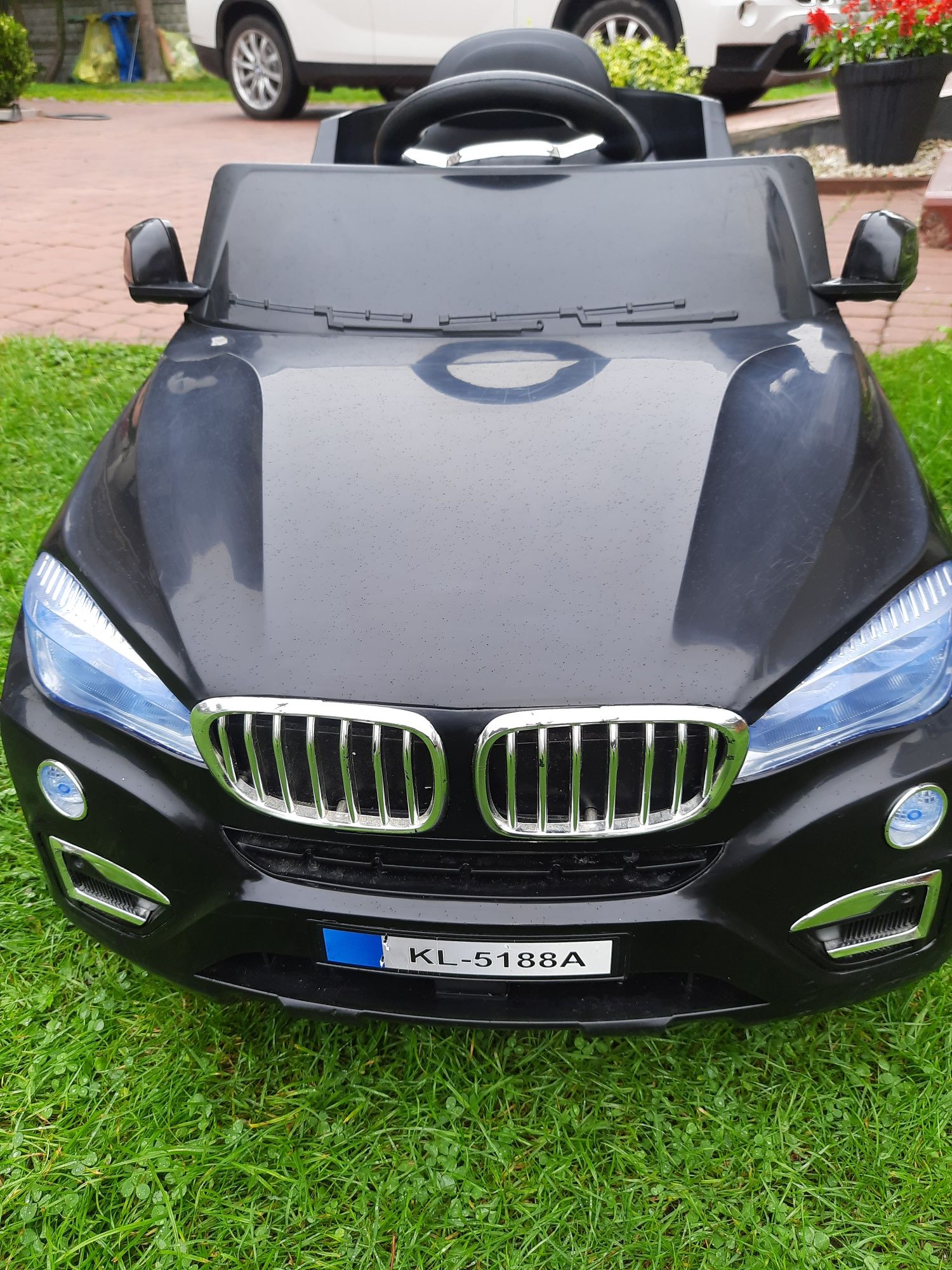 Samochód na akumulator BMW