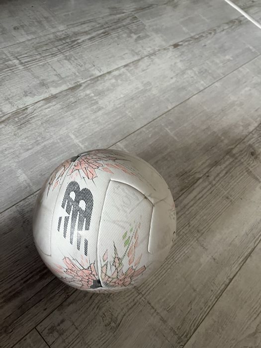 M’яч футбольний NB