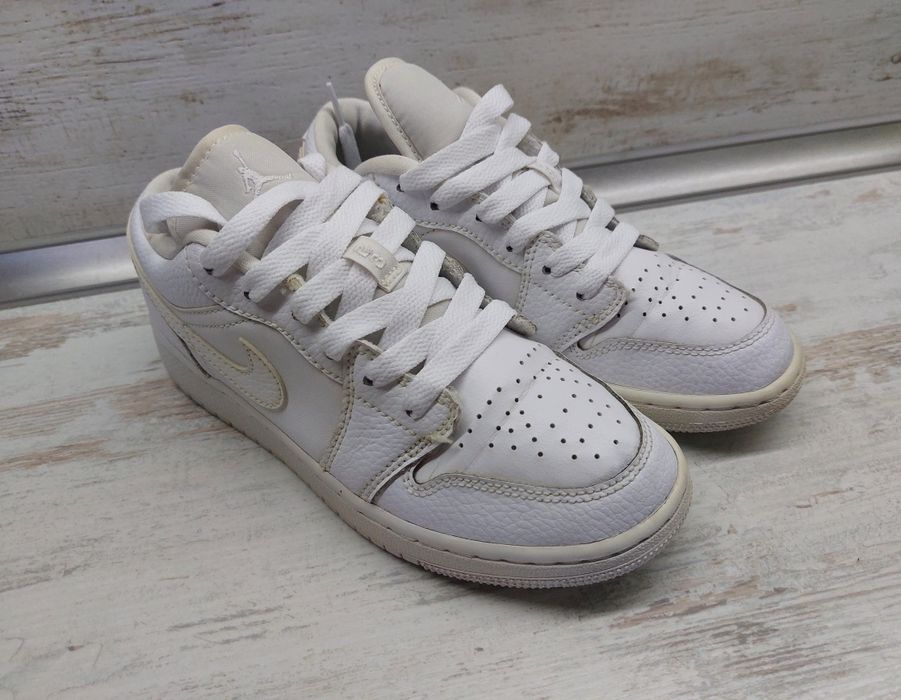 Жіночі кросівки Nike AIR JORDAN 1 розмір 36 устілка 220 мм