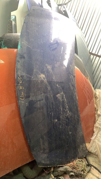 Капот кліо 3 2007