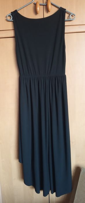 Sukienka czarna z przodu krótka, z tyłu długa (New Collection)