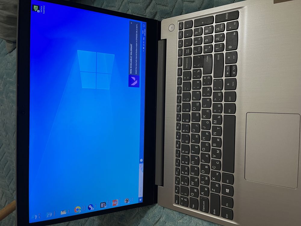 Lenovo IdeaPad 3 mx330 2gb, i3 1005