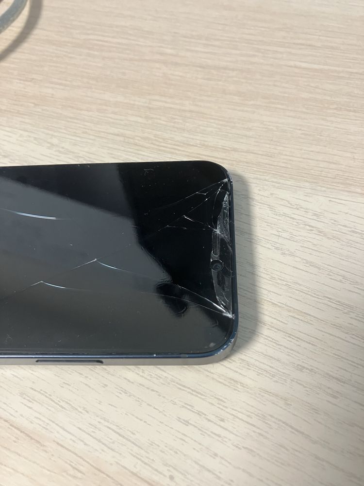 iPhone 12 mini 64GB | uszkodzony wyświetlacz, bateria i kamera tylna