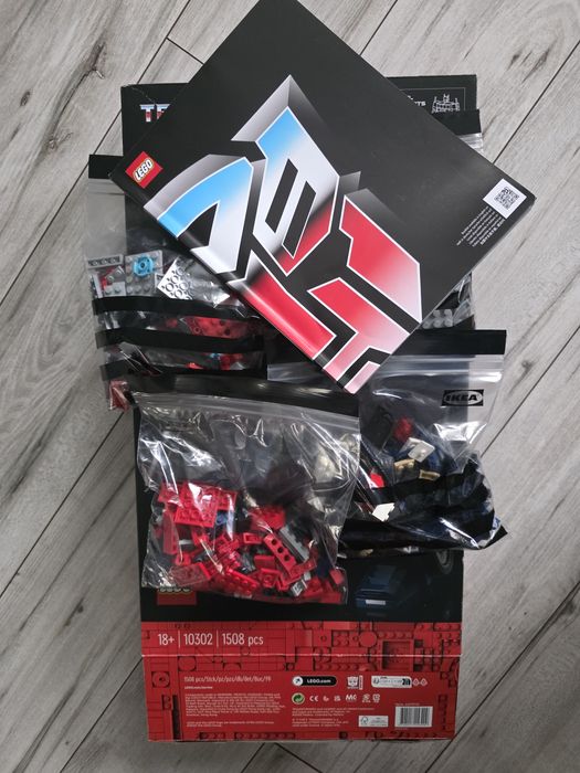 Klocki LEGO Creator Expert 10302 - Optimus Prime