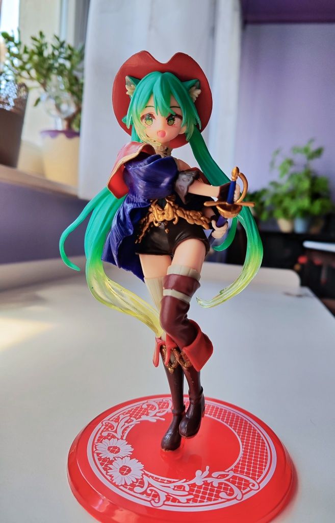 Hatsune Miku - figurka Kot w butach.