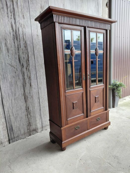 drewniana  szafa dwudrzwiowa  / 260