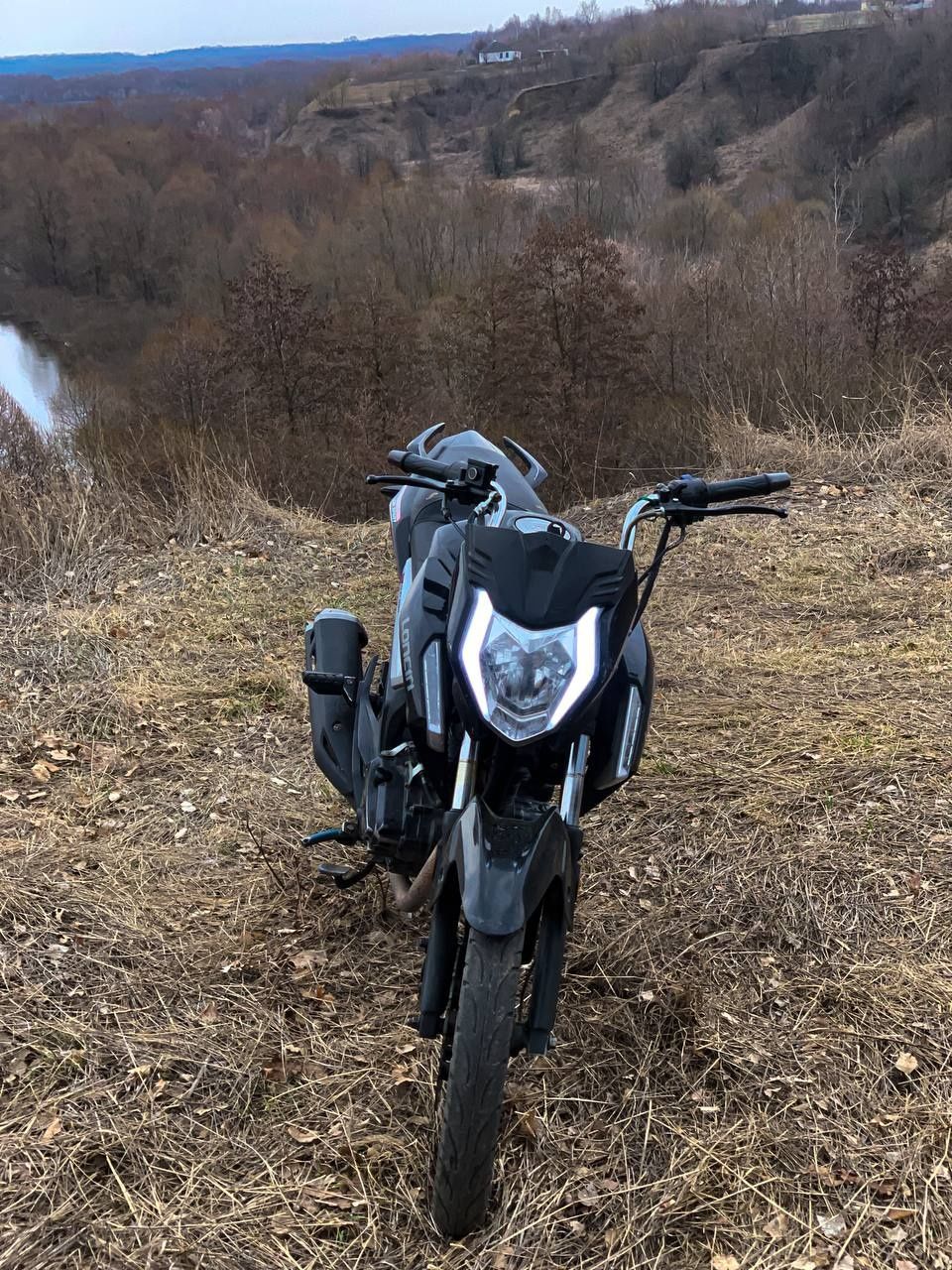Мотоцикл Loncin cr1