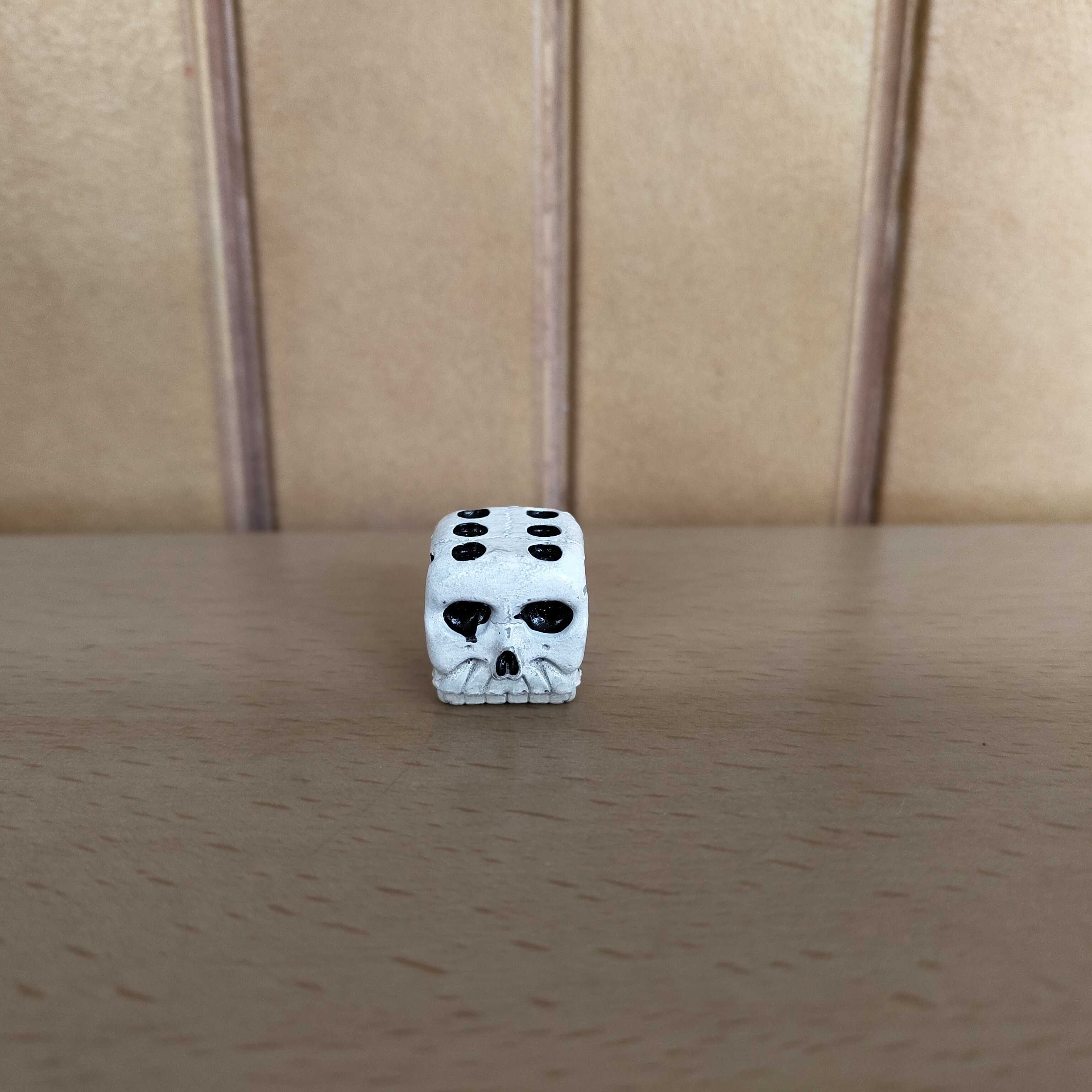 Conjunto 4 Dados Caveira