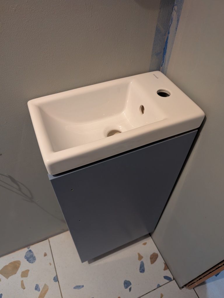 Szafka umywalkowa z umywalką, nieużywana nowa