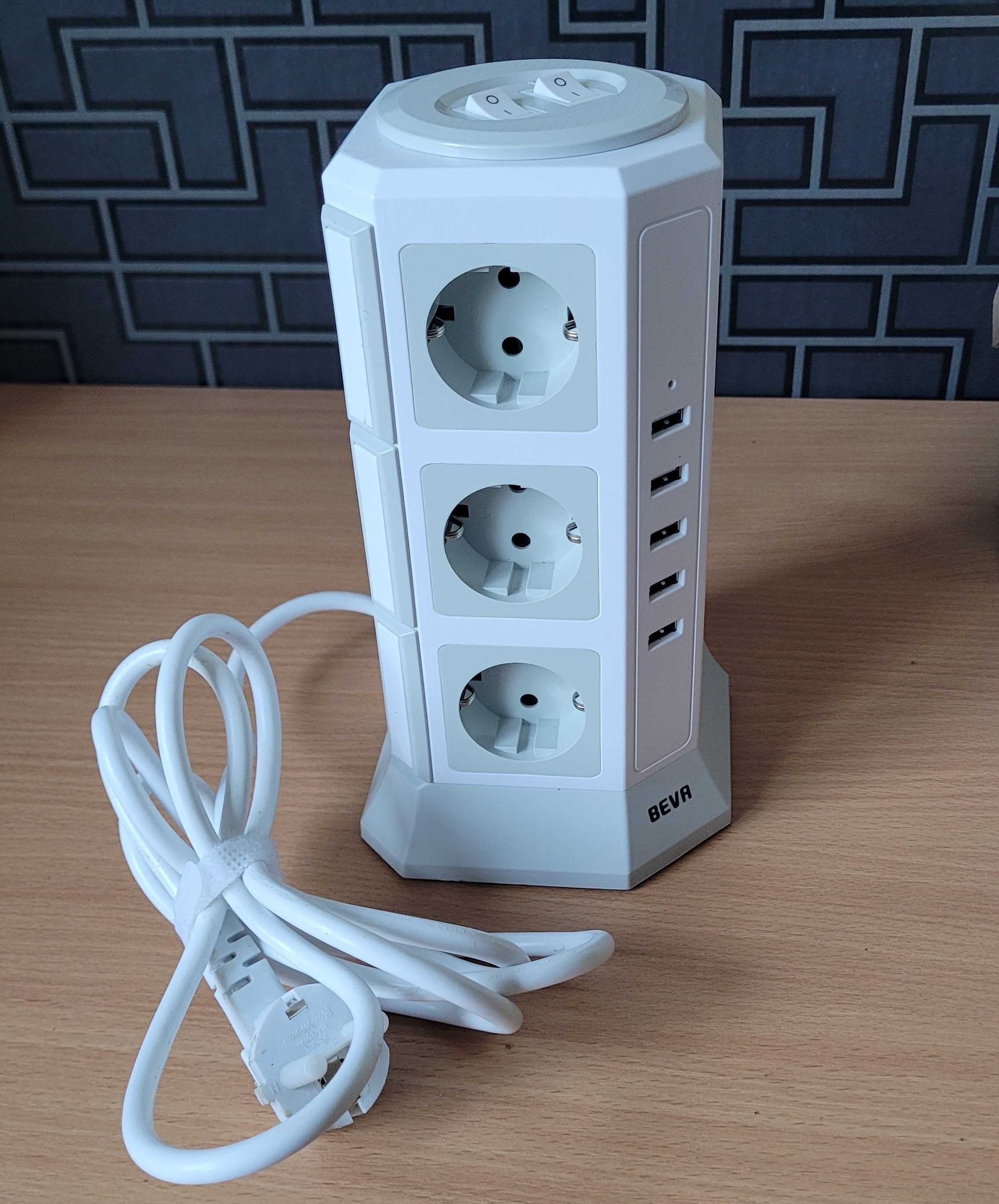Przedłużacz Wieża Zasilająca BEVA Tower – 12 gniazd 230v, 5 portów USB