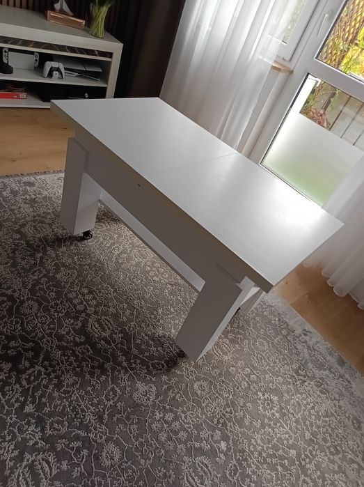 Ława rozkładana na kółkach