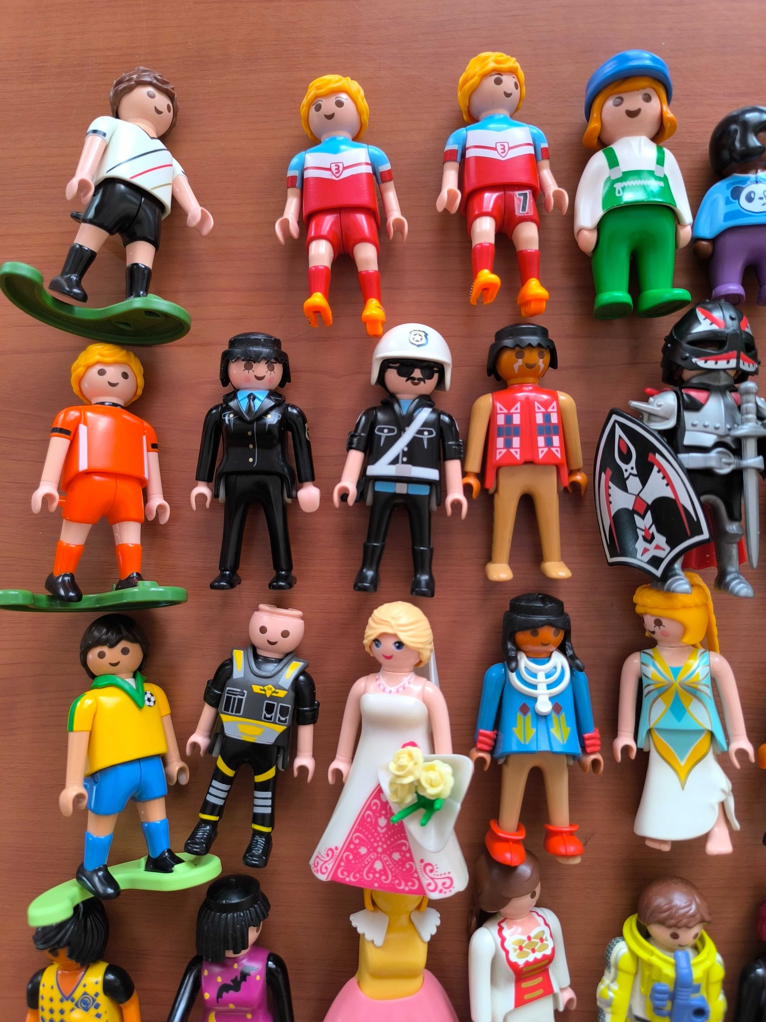 Playmobil 76 Figuras - 3€ Cada Figura - Lote 100€