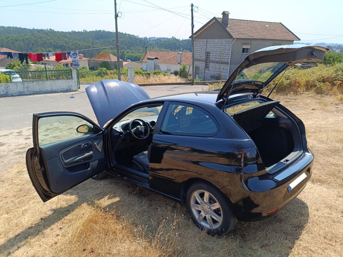 Seat Ibiza "poucos kms"