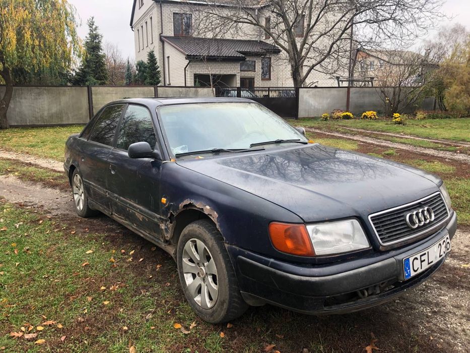 Audi 100 2.3 газ/бензин на полном ходу, технически в неплохом состояни