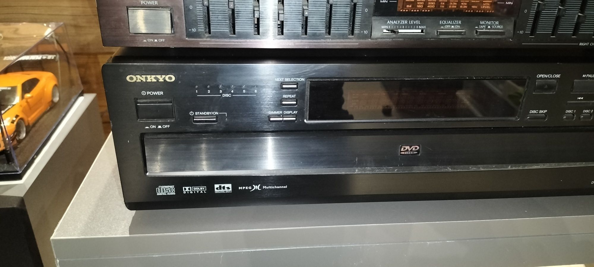 Onkyo Equalizer Korektor EQ-240 i Zmieniarka DVD DV-C600 6DVD/CD