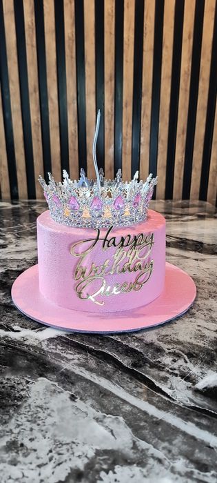 Торти, капкейки, макаронси, трайфли – десерти на замовлення