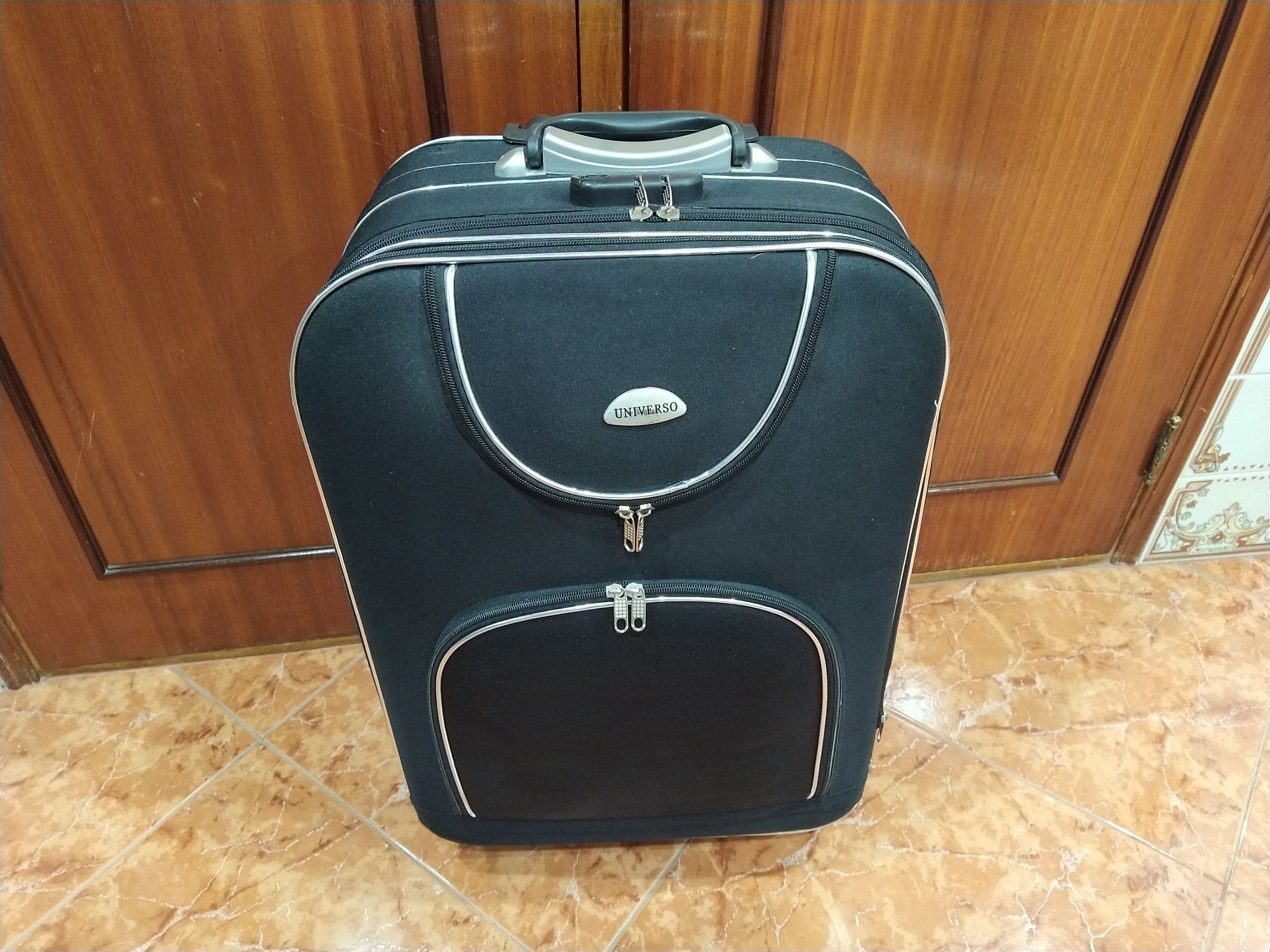 Mala malas de porão até 23 kg viagem casa quarto apartamento vivenda.