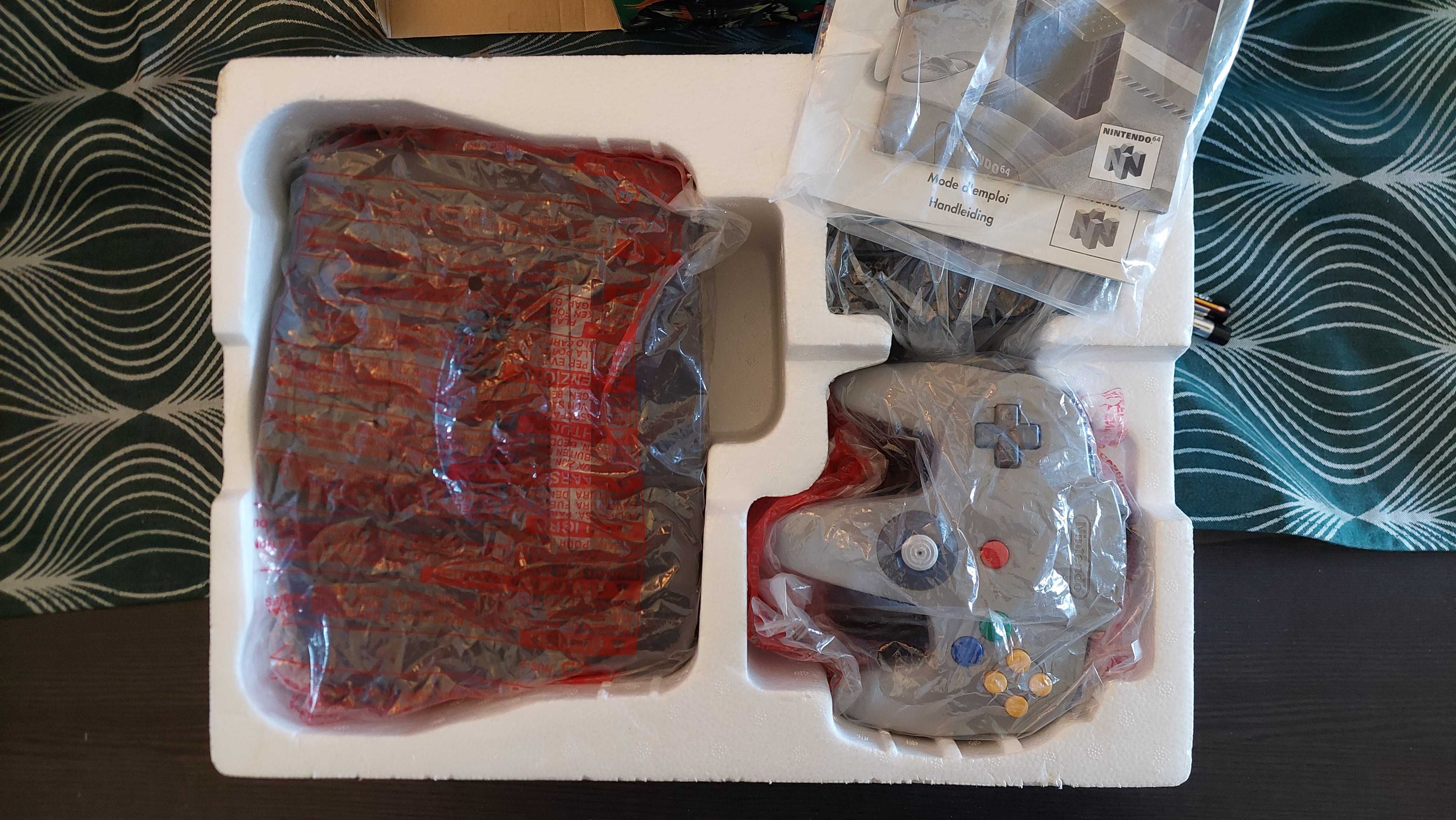 Consola N64 Completa + Colecção de Jogos + Acessórios