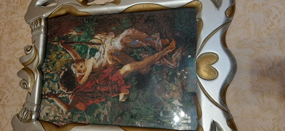 Картина вышита крестом