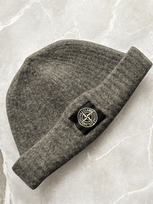 Шапка stone island на 7-11 років