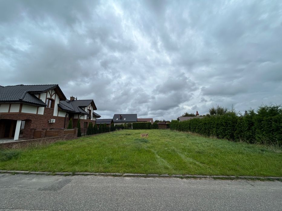 Atrakcyjna działka 856 m2 w centrum Łebcza