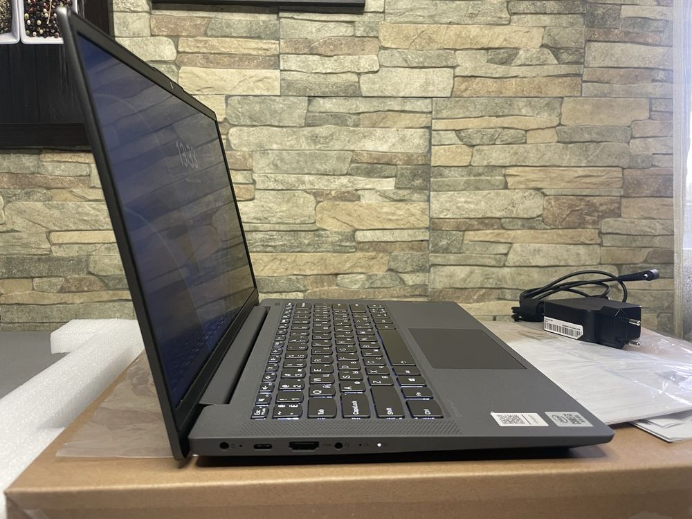 Ноутбук Lenovo IdeaPad 5 14IIL05