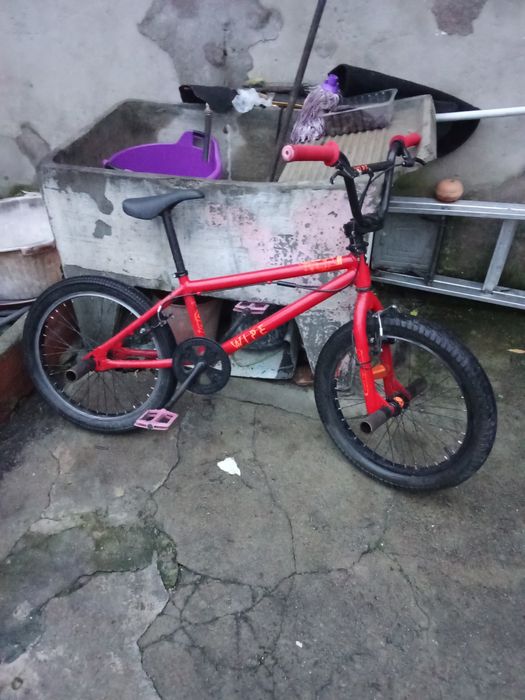 BMX semi-nova (precisa reparo na corrente)