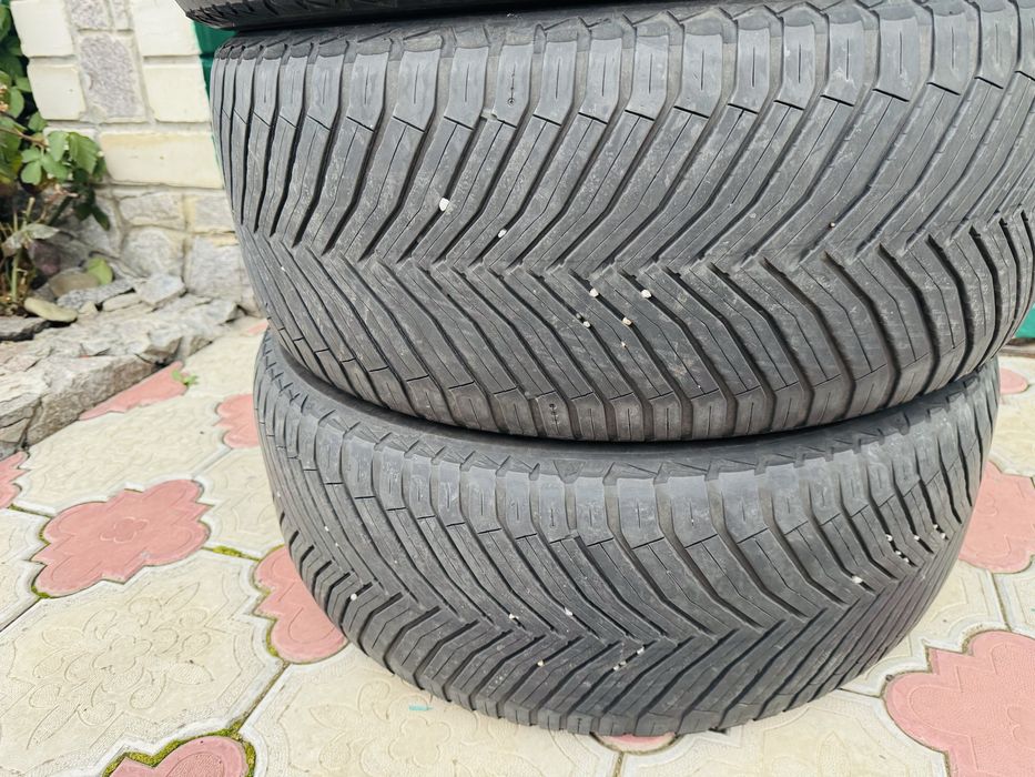Шини разноширокие michelin cross climate 2 r 19 лето