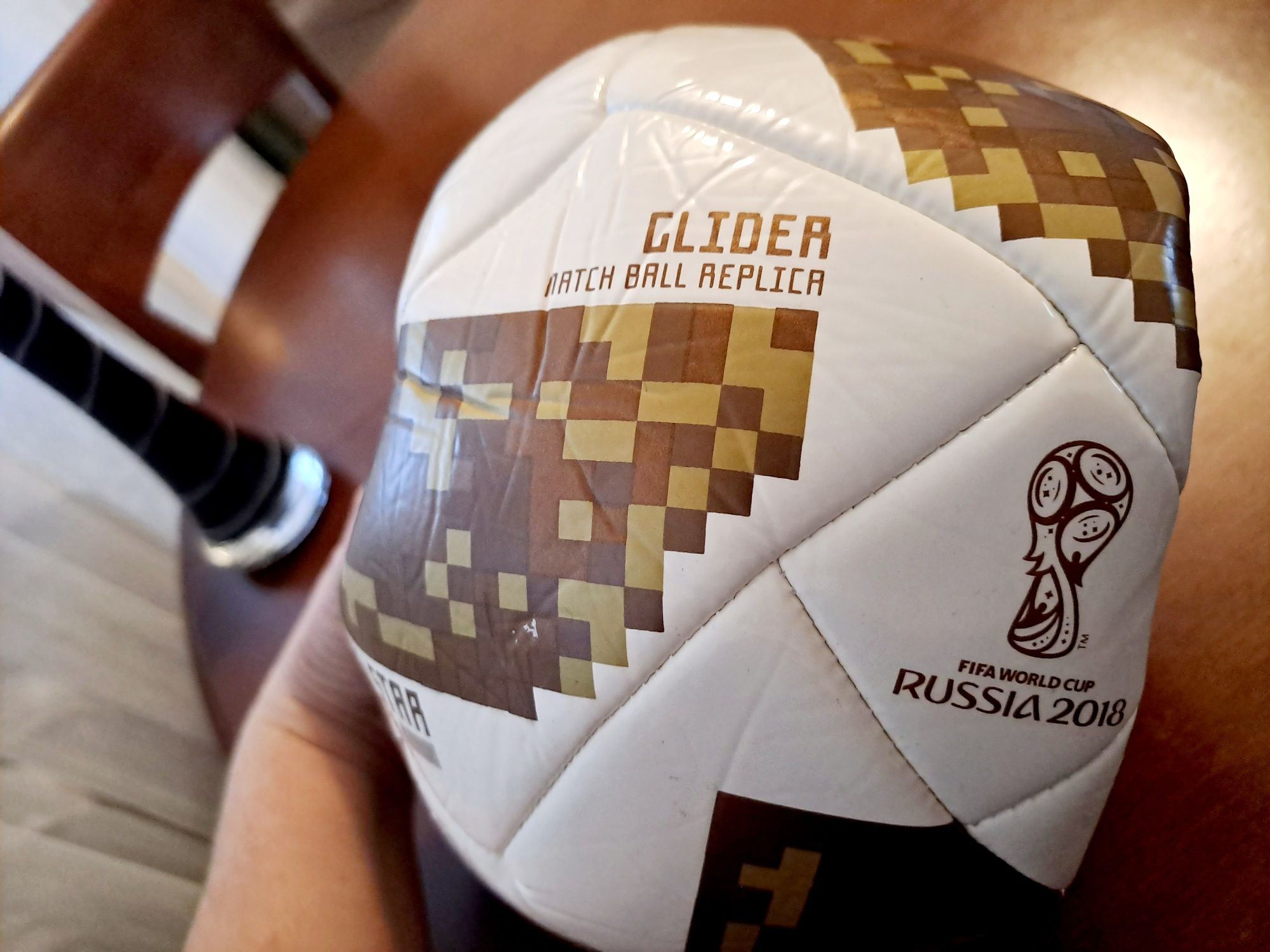 Piłka nożna Adidas Telstar 2018 Glider CE8099