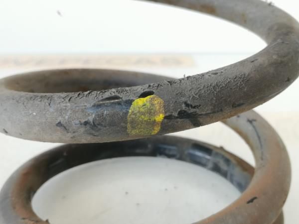 Mola de suspensão trás direita TOYOTA HiAce IV (LXH1_, RZH1_, LH1_)