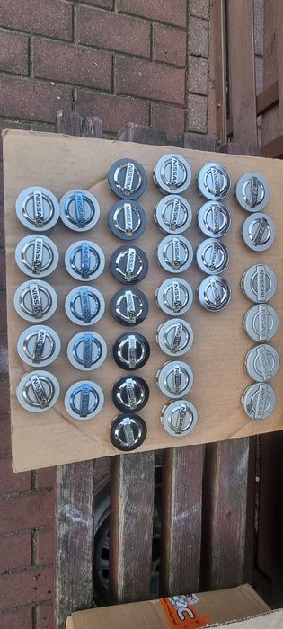 Dekielki do felg aluminiowych Volvo peugeot citroen nissan toyota vw