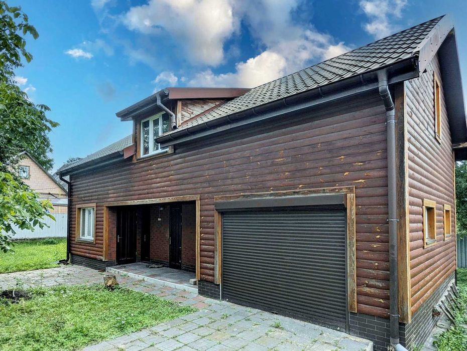 Будинок  20 км від Рівного в Зорі